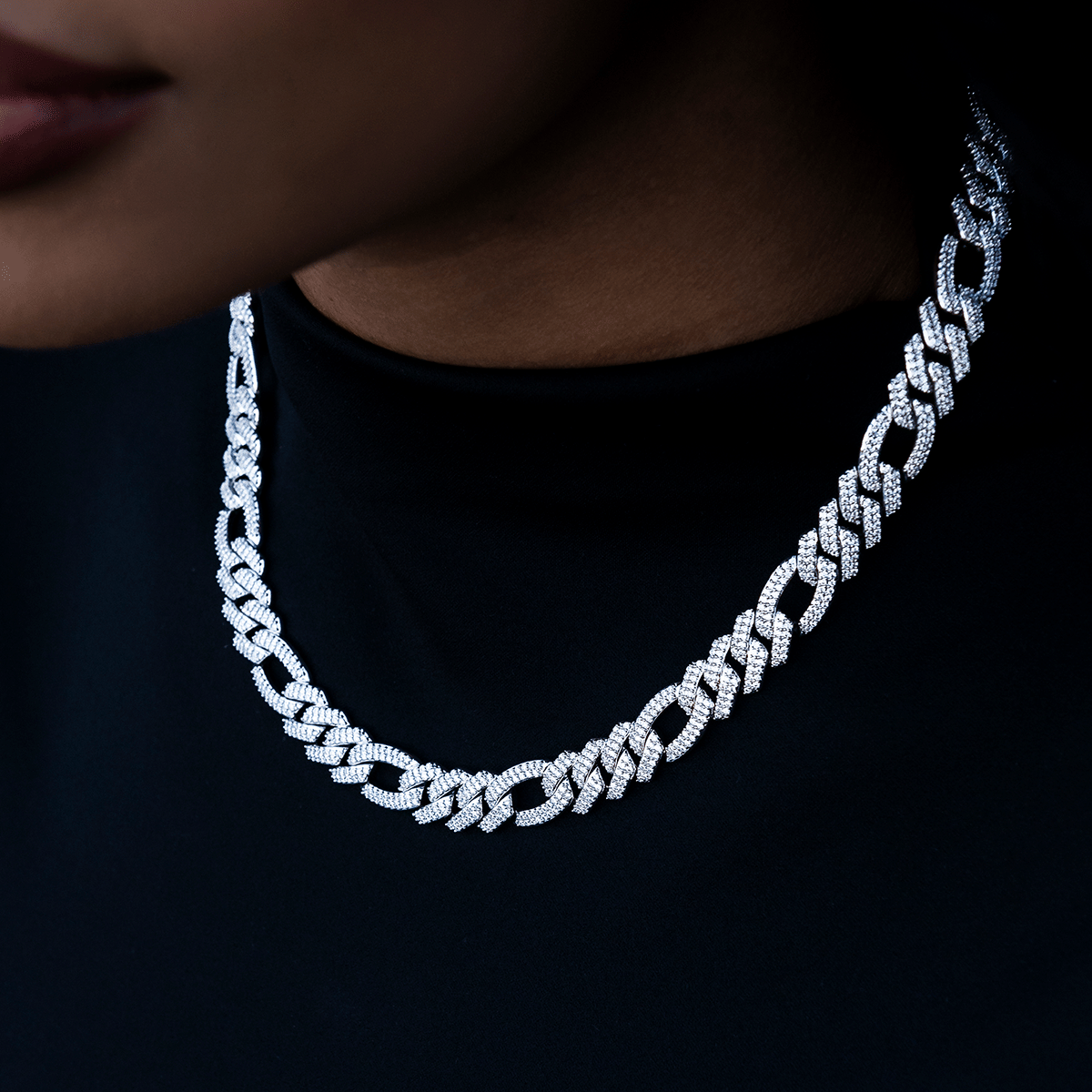 GLD Women Diamond Figaro Necklace in White Gold - 10 mm