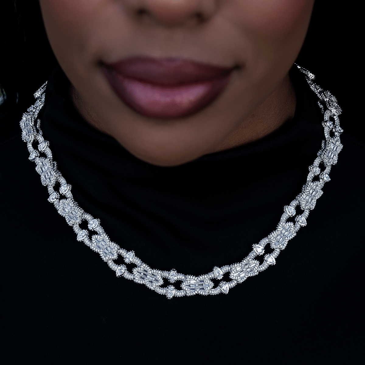 GLD Women Gothic Mariner Necklace in White Gold