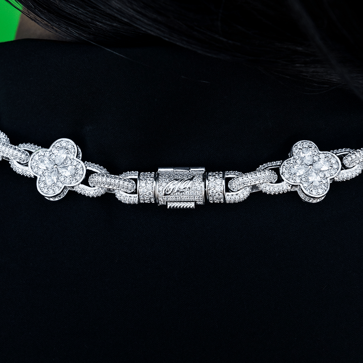 GLD Women Diamond Ball Clover Mariner Necklace in White Gold - 10 mm