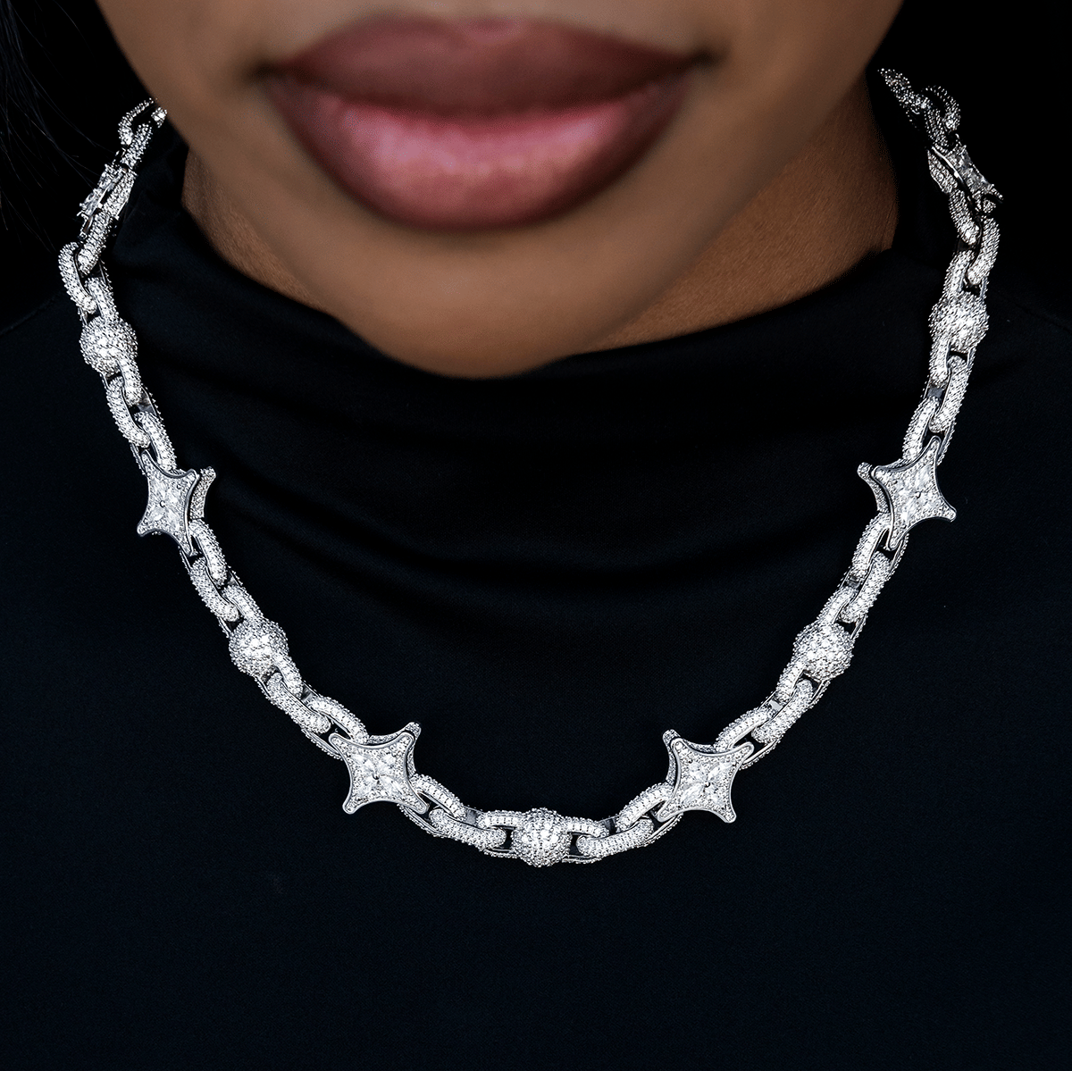 GLD Women Diamond Ball Star Mariner Necklace in White Gold - 10 mm