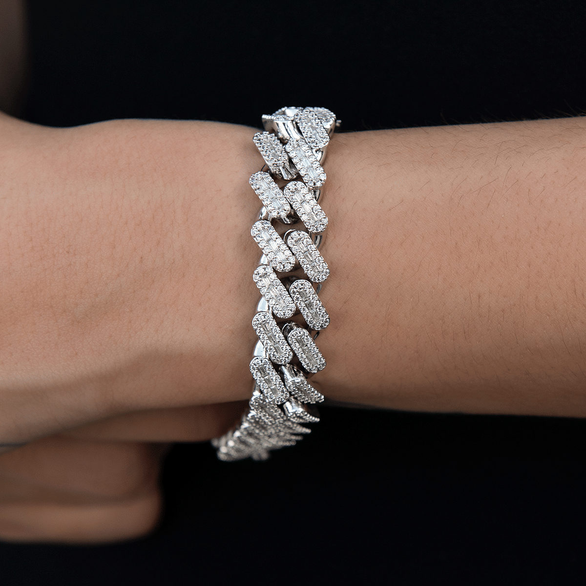 GLD Women Diamond Baguette Cuban Bracelet in White Gold - 12 mm