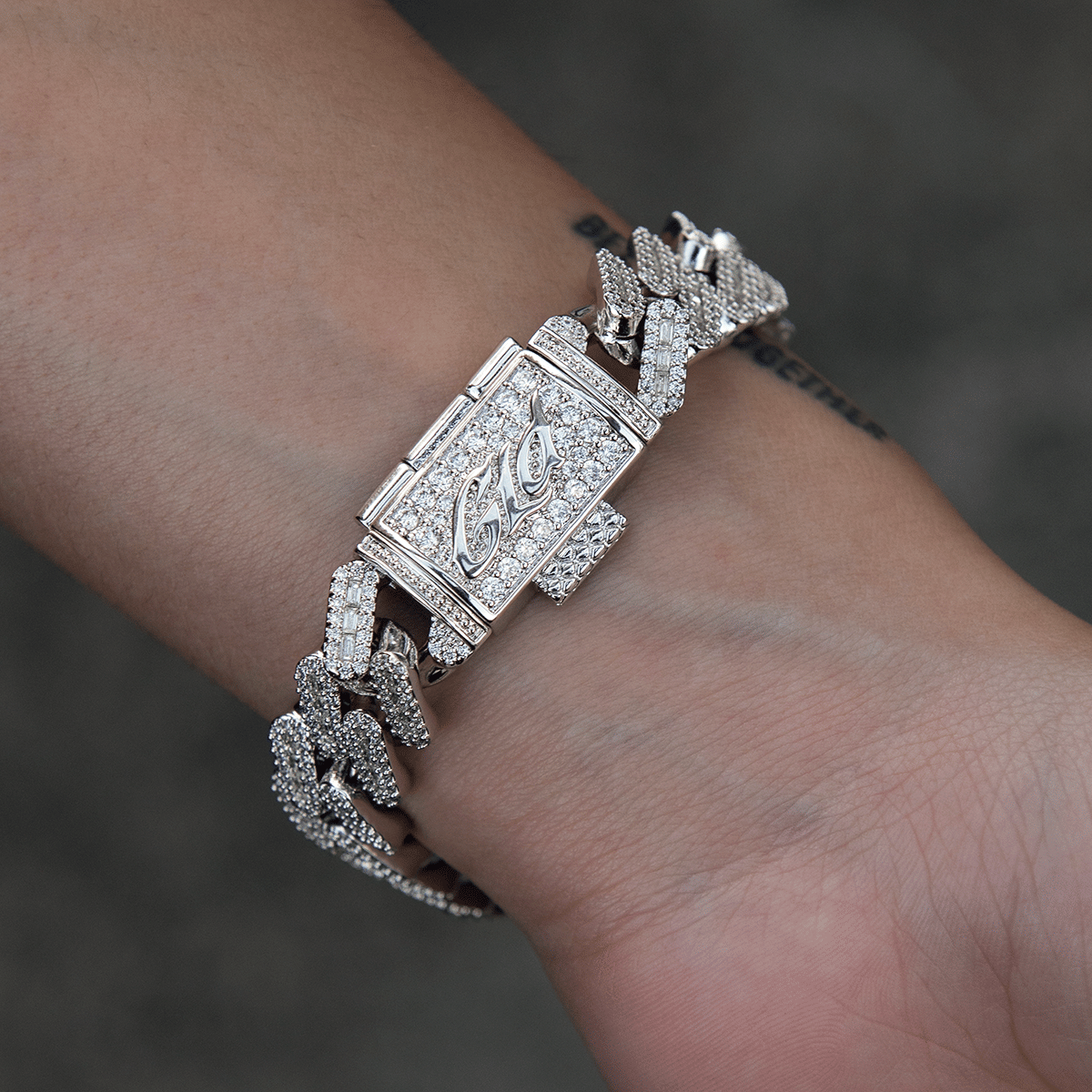 GLD Women Diamond Baguette Cuban Bracelet in White Gold - 12 mm