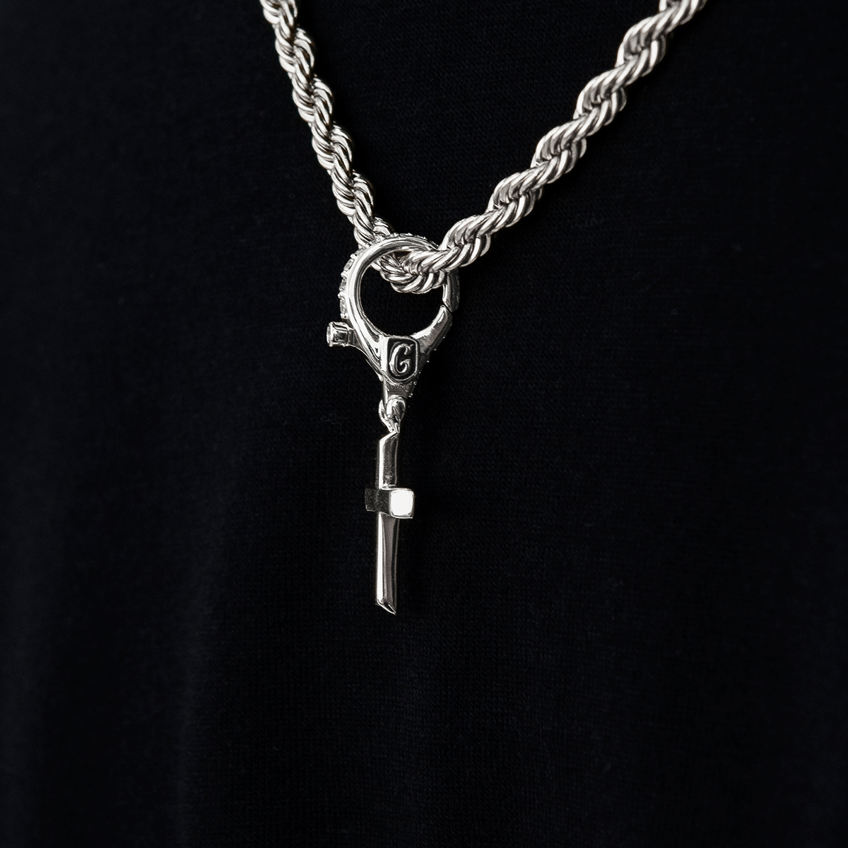 GLD Men Simple Cross Clip On Pendant in White Gold