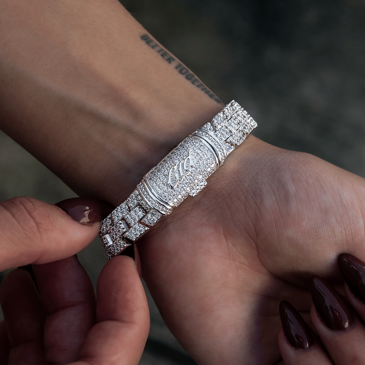 GLD Women Diamond Spine Bracelet in White Gold