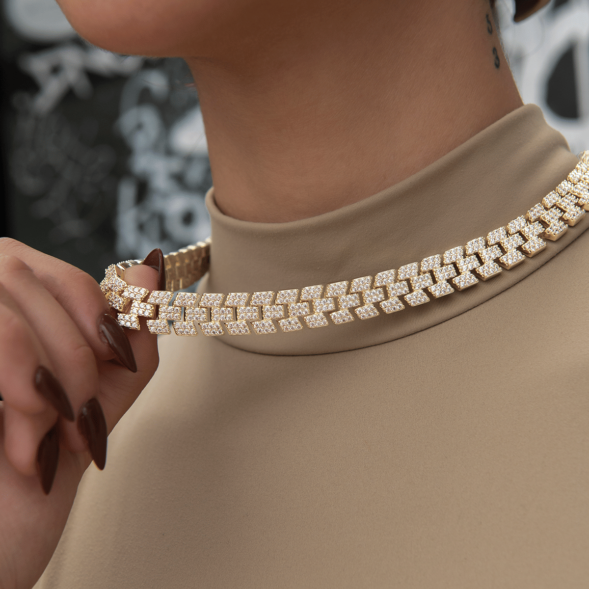 GLD Women Diamond Spine Necklace in Yellow Gold