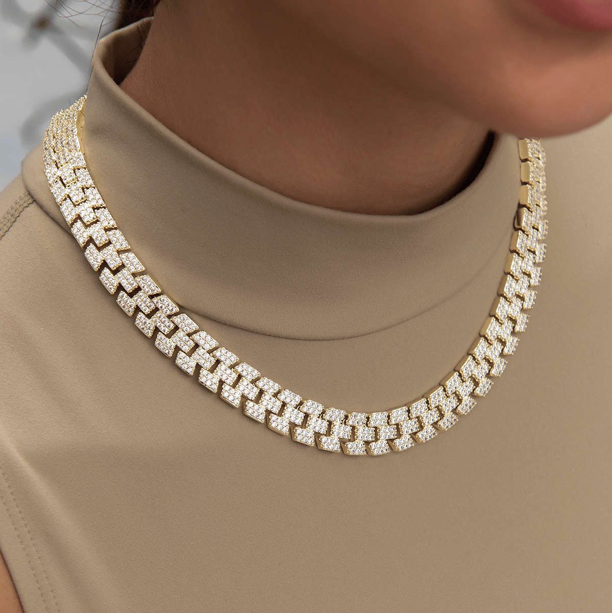 GLD Women Diamond Spine Necklace in Yellow Gold
