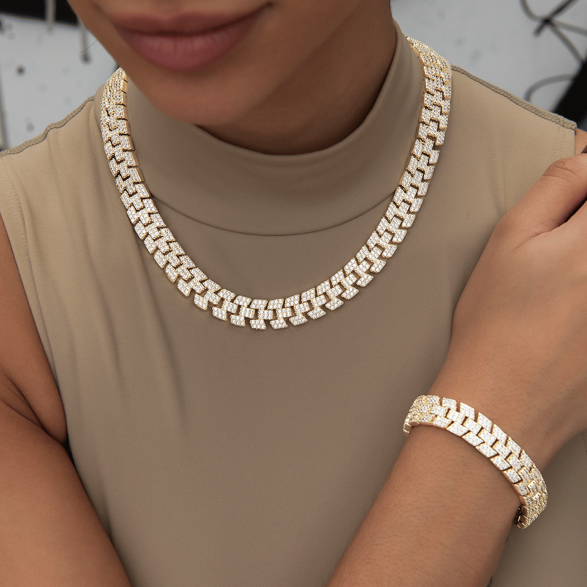 GLD Women Diamond Spine Necklace in Yellow Gold