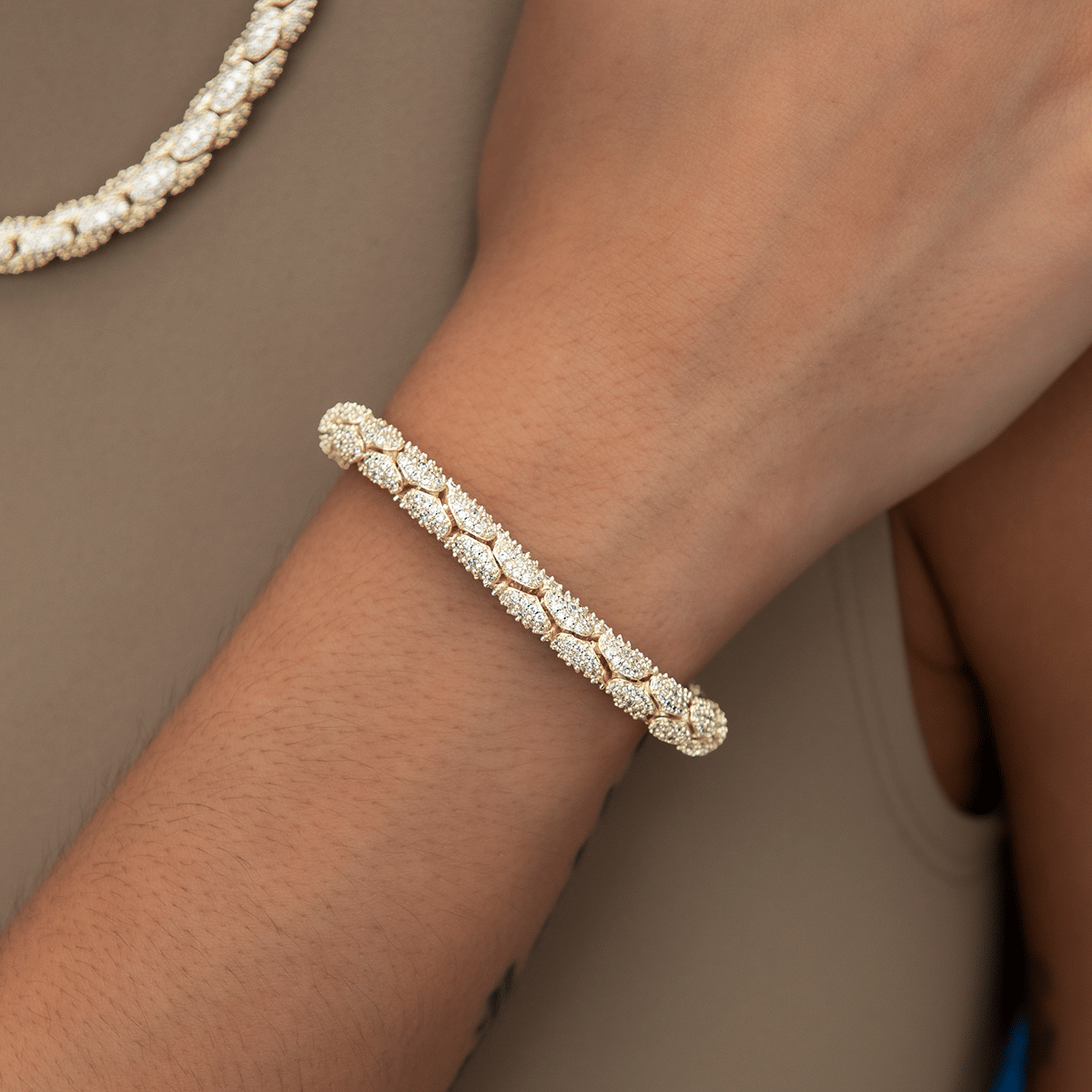 GLD Women Diamond Pave Snake Link Bracelet in Yellow Gold - 6 mm