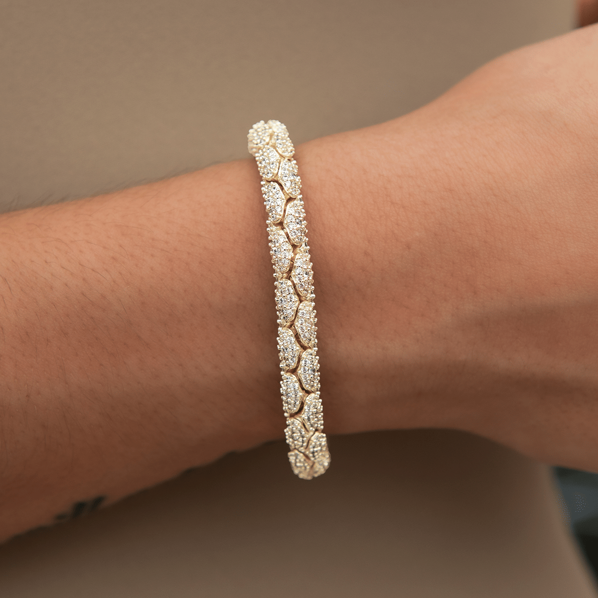 GLD Women Diamond Pave Snake Link Bracelet in Yellow Gold - 6 mm