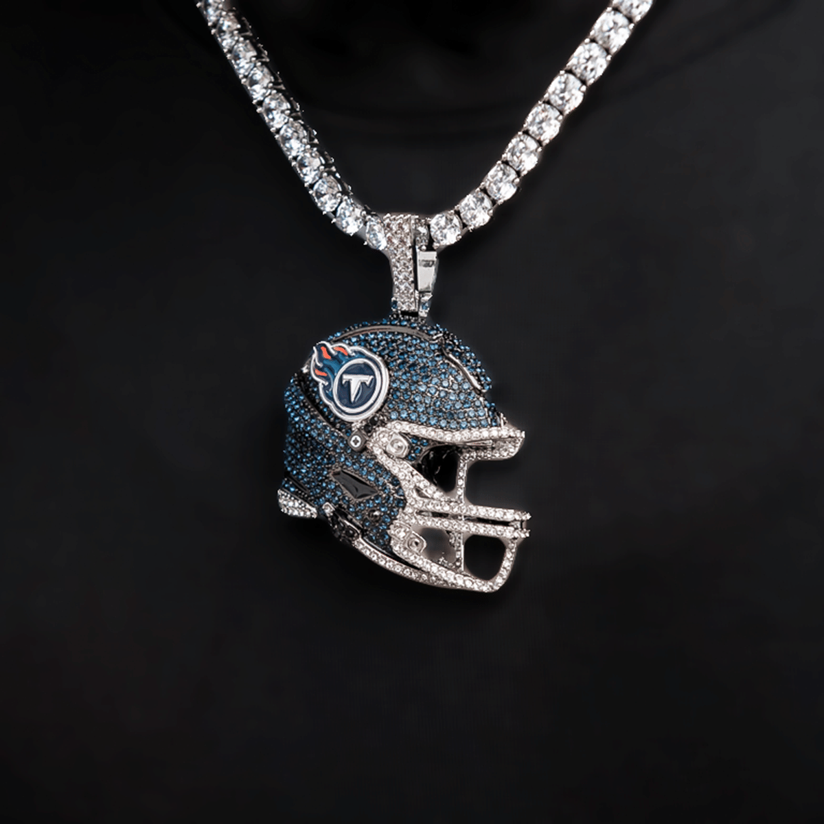 GLD Men 2025 Tennessee Titans Team Helmet Pendant - White Gold