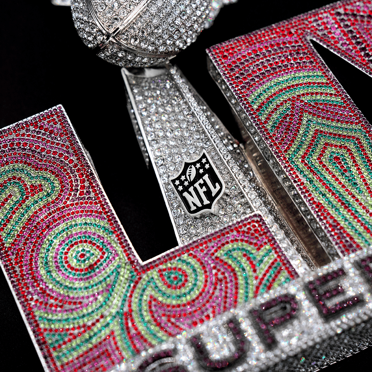 GLD Men Large Super Bowl LIX Official NFL Logo Pendant in White Gold