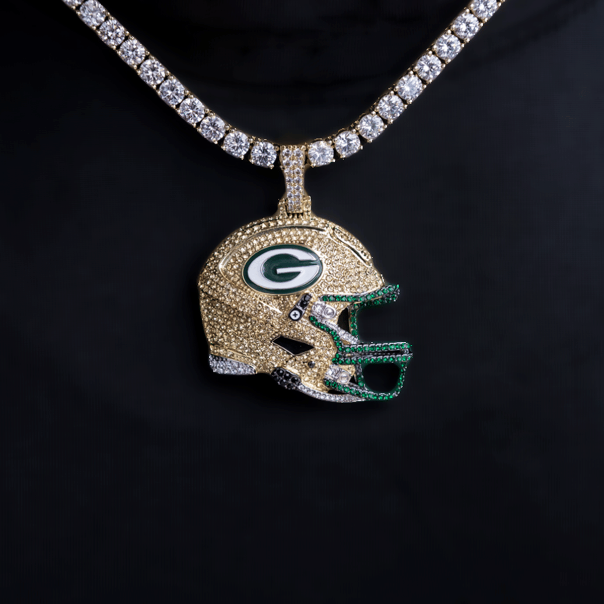 GLD Men 2025 Green Bay Packers Team Helmet Pendant - Gold