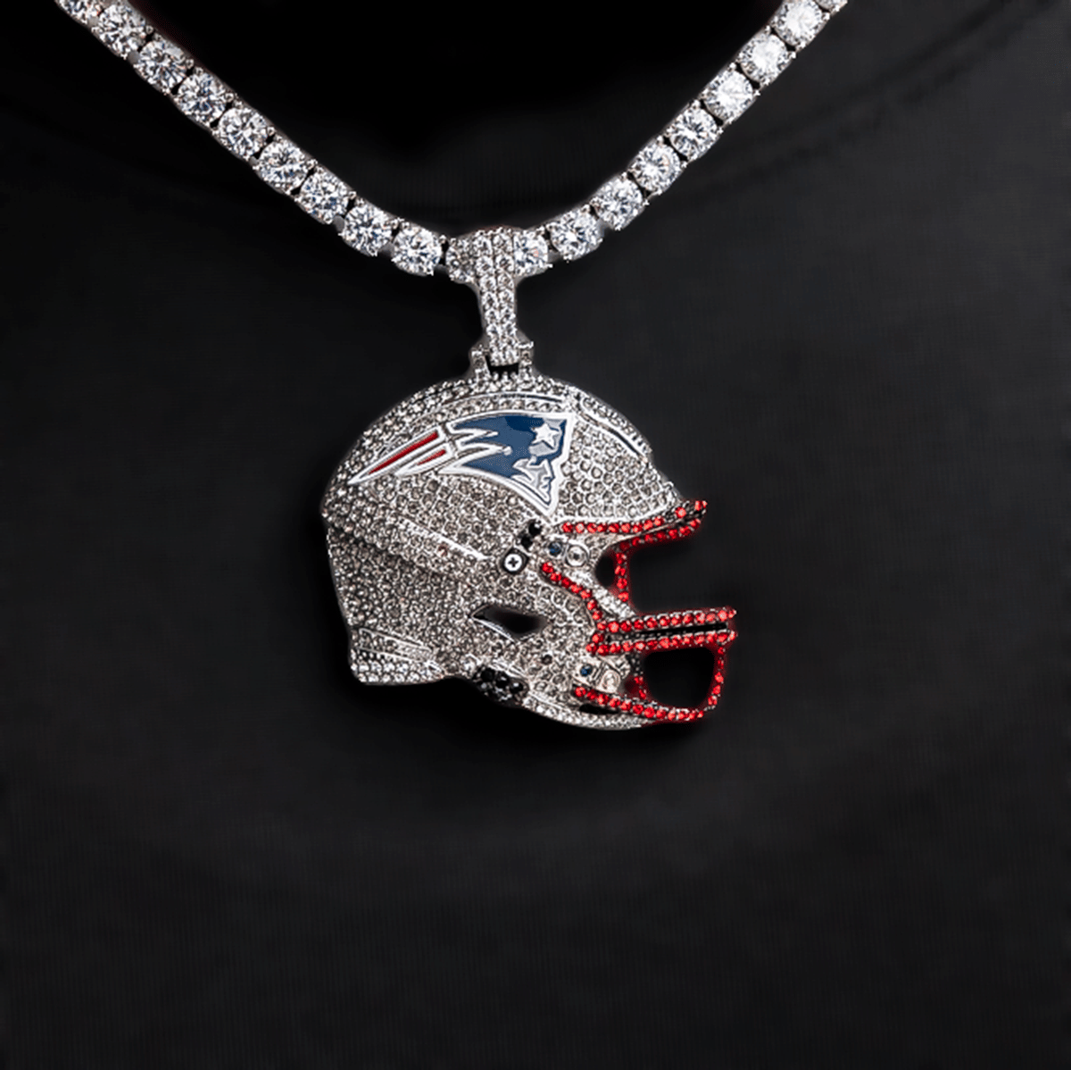 GLD Women Official NFL 2025 Edition New England Patriots Helmet Pendant