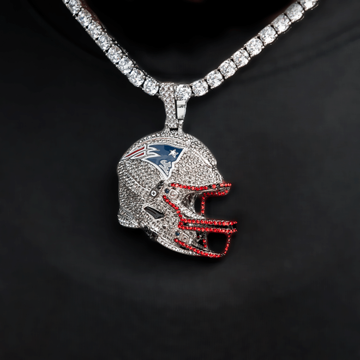 GLD Women Official NFL 2025 Edition New England Patriots Helmet Pendant
