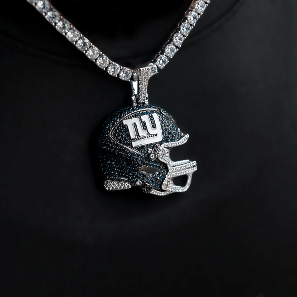 GLD Men 2025 New York Giants Team Helmet Pendant - White Gold
