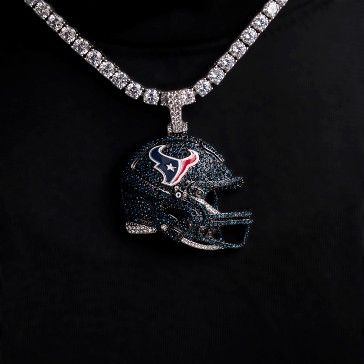 GLD Men 2025 Houston Texans Team Helmet Pendant - White Gold