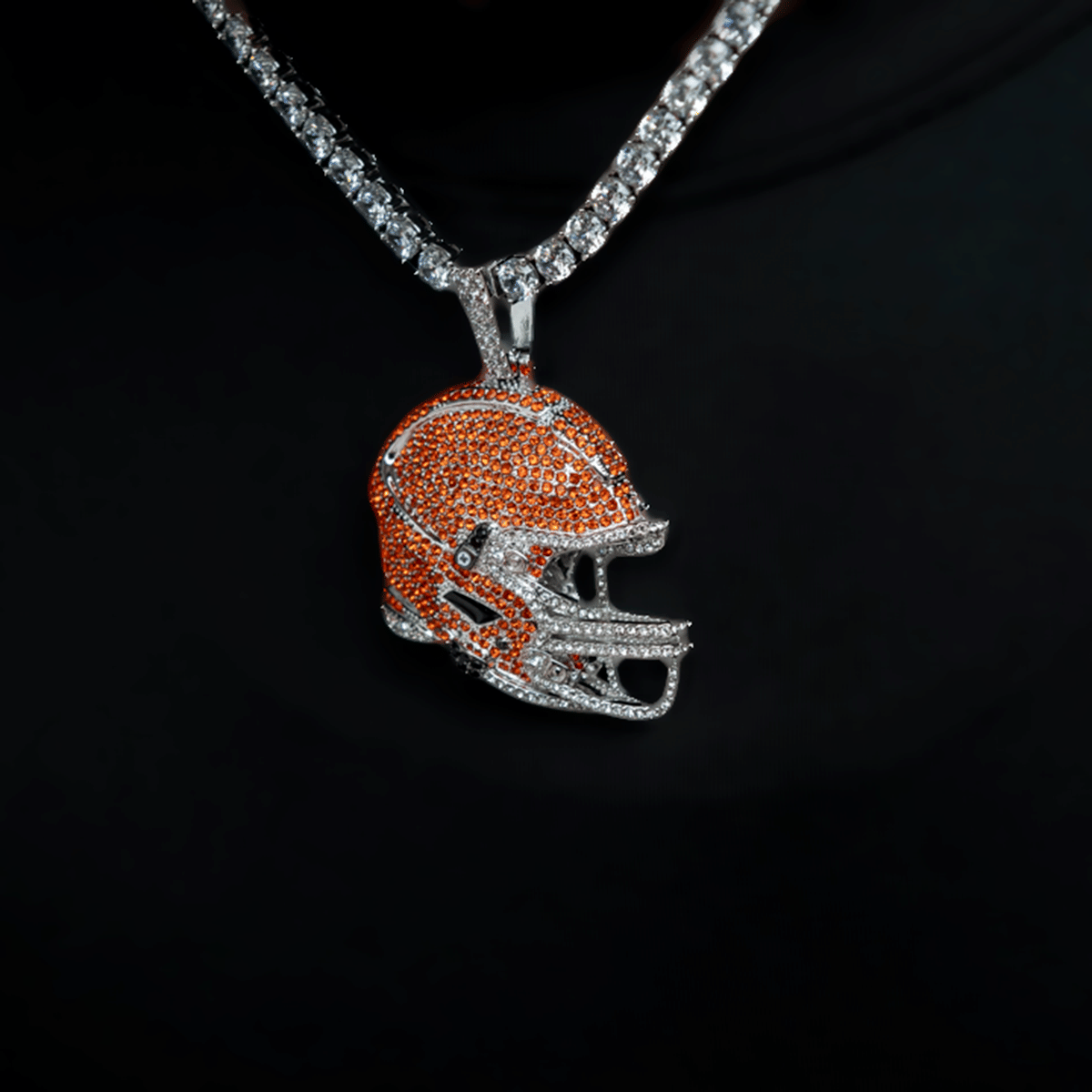 GLD Men 2025 Cleveland Browns Team Helmet Pendant - White Gold