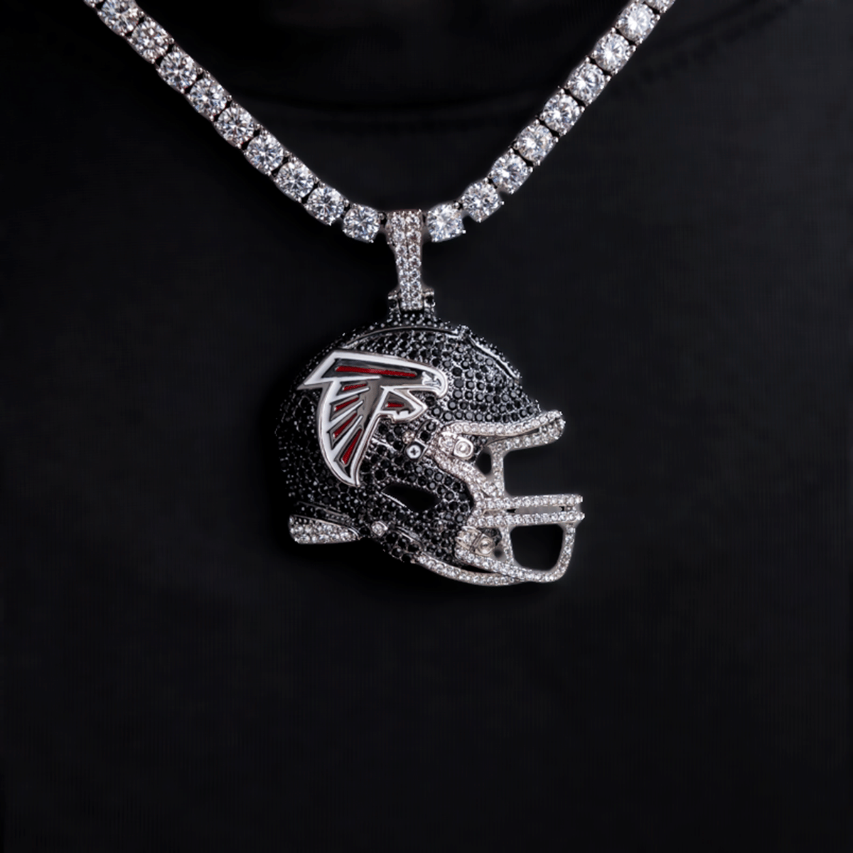 GLD Men 2025 Atlanta Falcons Team Helmet Pendant - White Gold