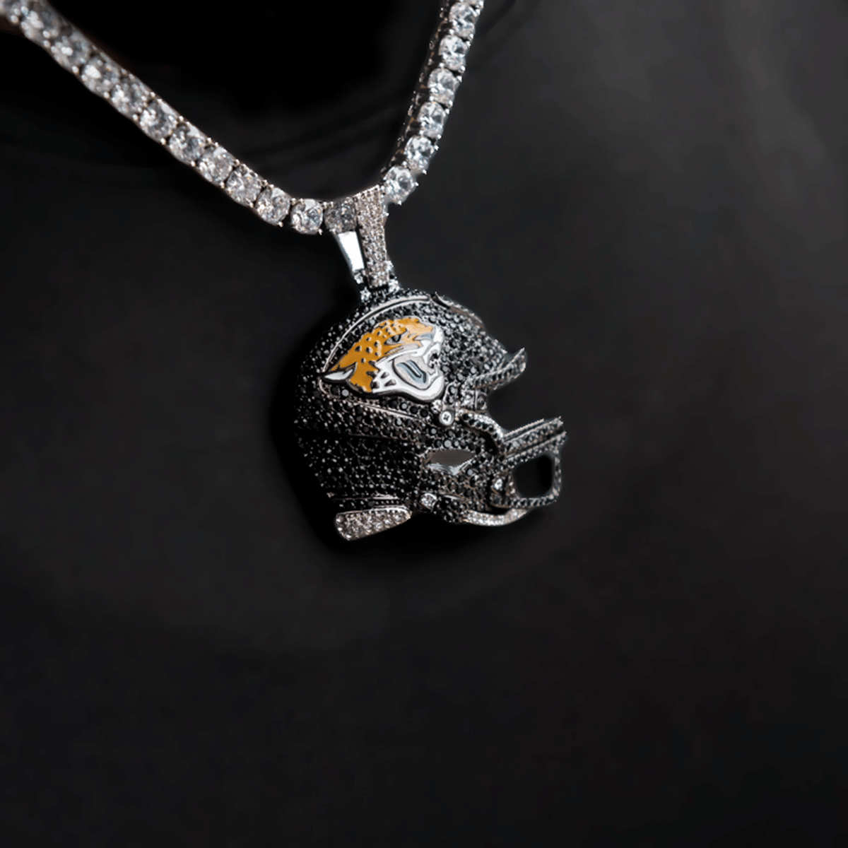 GLD Men 2025 Jacksonville Jaguars Team Helmet Pendant - White Gold