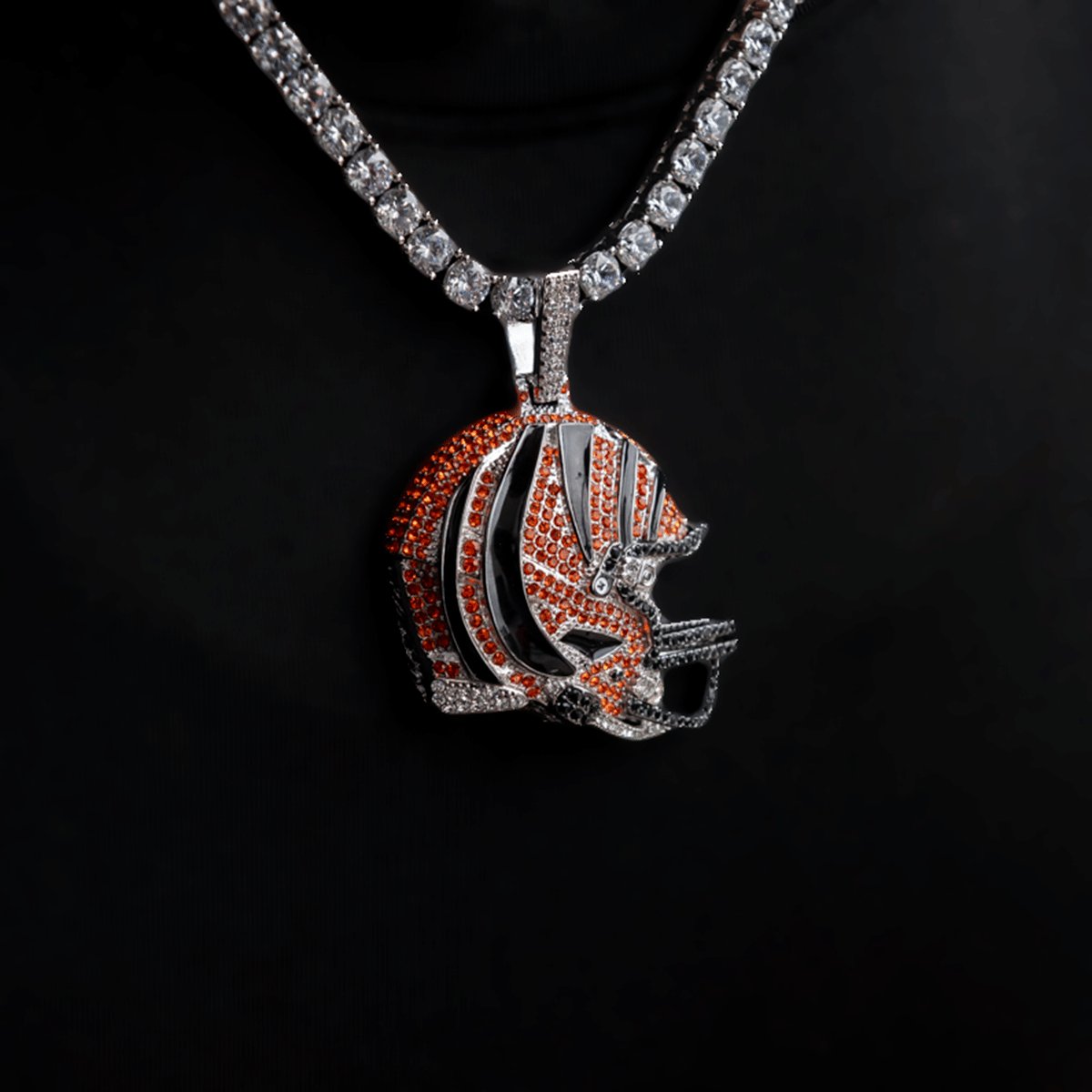 GLD Men 2025 Cincinnati Bengals Team Helmet Pendant - White Gold