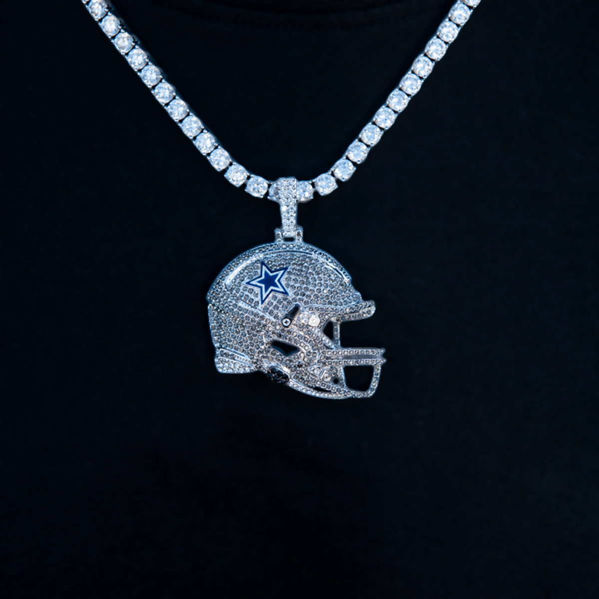 GLD Men 2025 Dallas Cowboys Team Helmet Pendant - White Gold