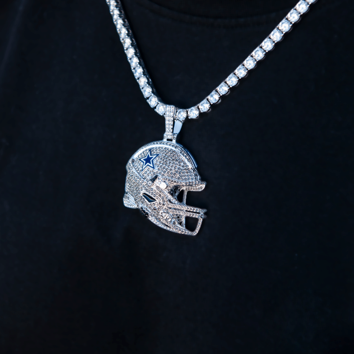 GLD Men 2025 Dallas Cowboys Team Helmet Pendant - White Gold