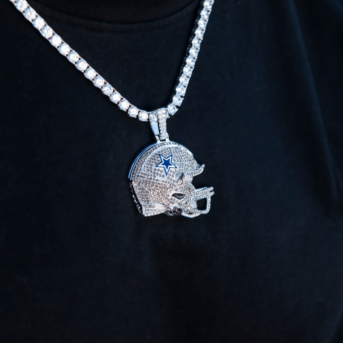GLD Men 2025 Dallas Cowboys Team Helmet Pendant - White Gold