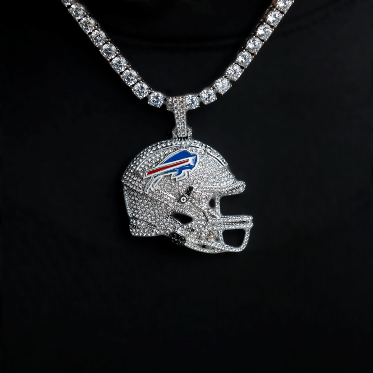 GLD Men 2025 Buffalo Bills Team Helmet Pendant - White Gold