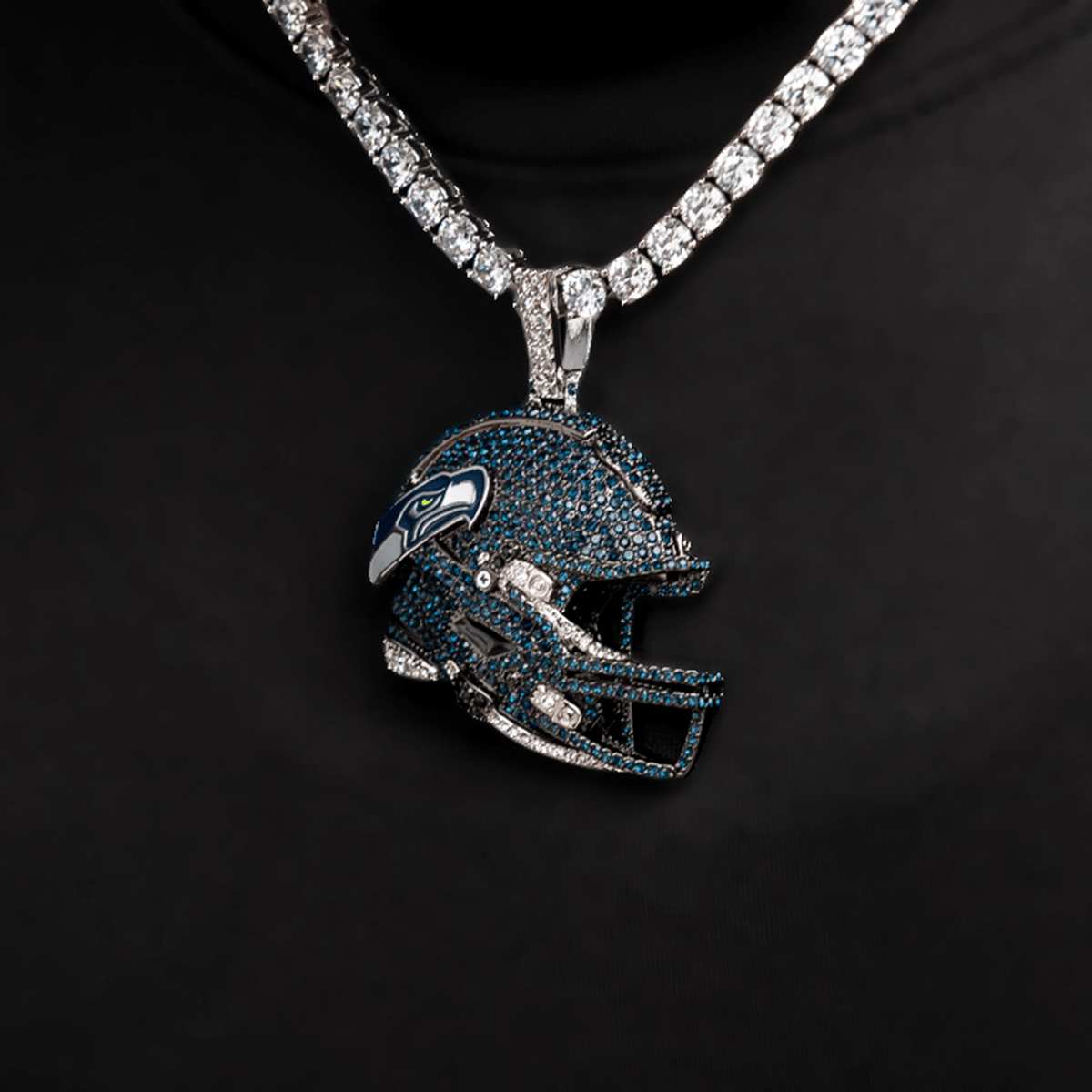 GLD Men 2025 Seattle Seahawks Team Helmet Pendant - White Gold