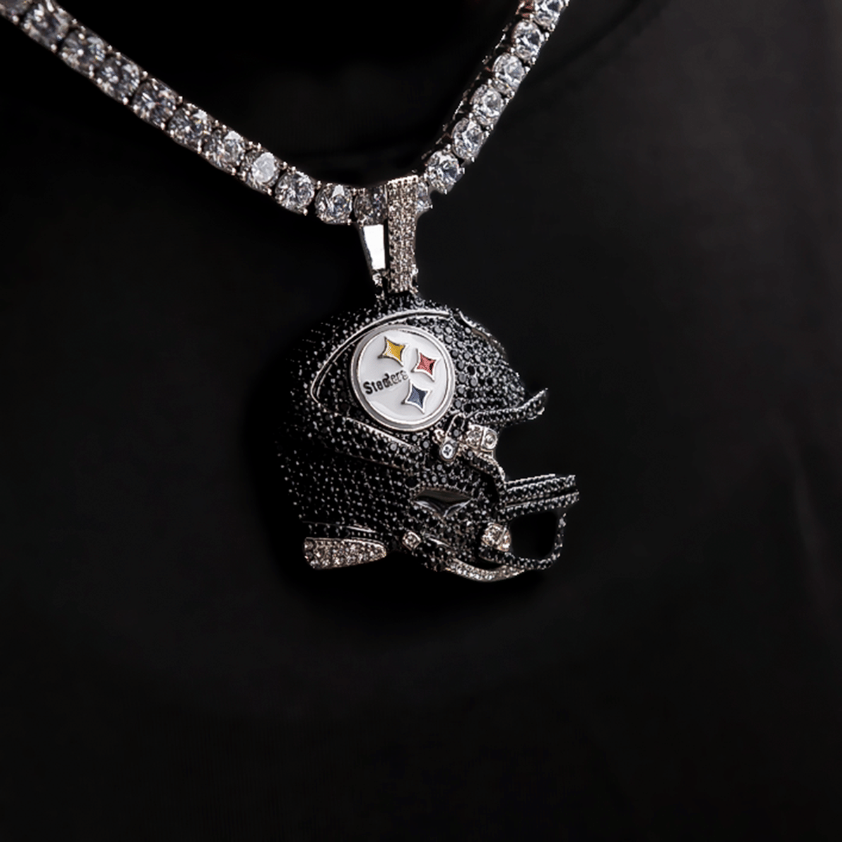 GLD Men 2025 Pittsburgh Steelers Team Helmet Pendant - White Gold
