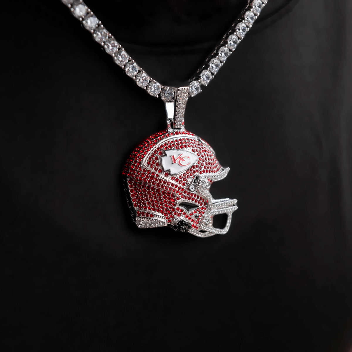 GLD Men 2025 Kansas City Chiefs Team Helmet Pendant - White Gold