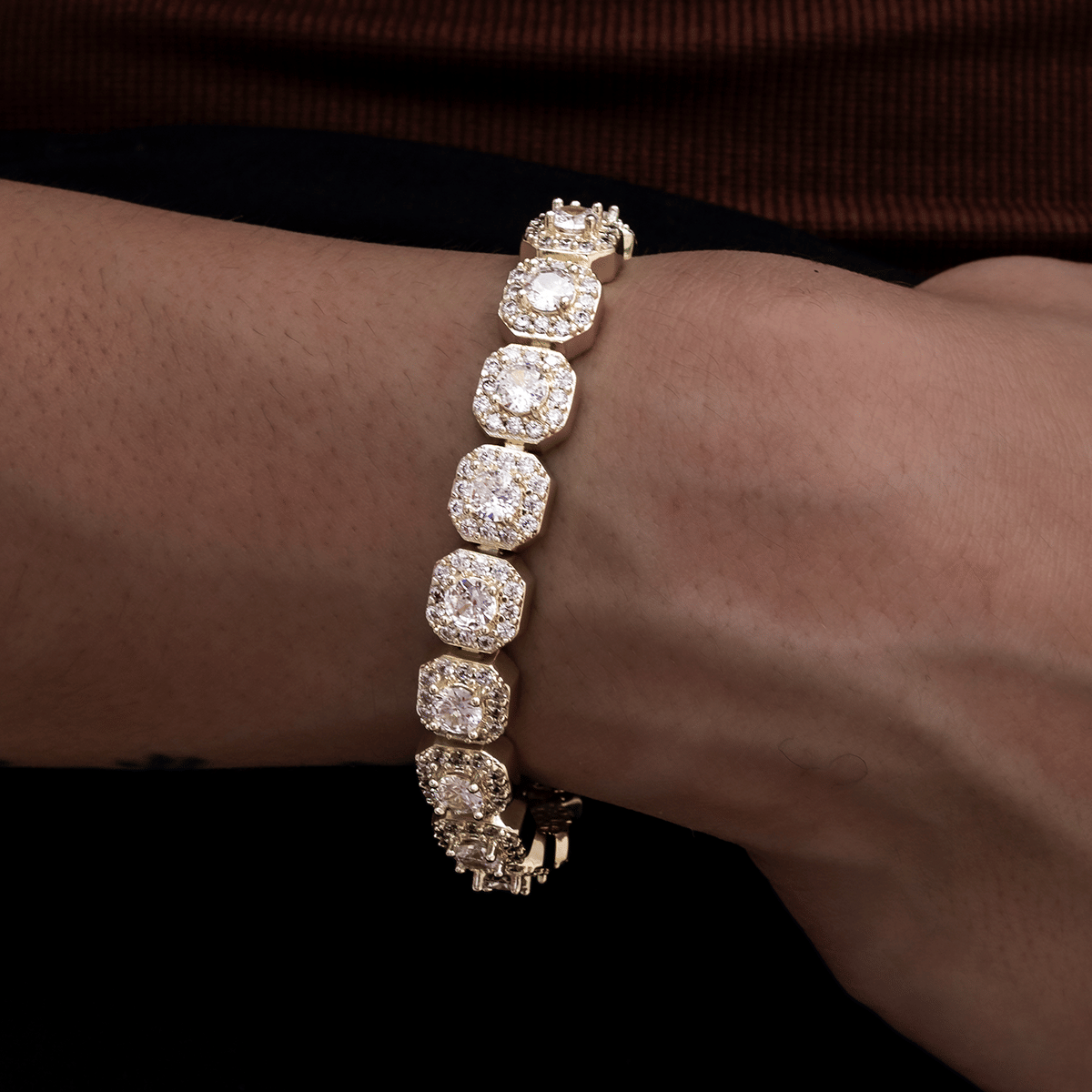 GLD Women Clustered Tennis Bracelet in Yellow Gold - 8.5 mm
