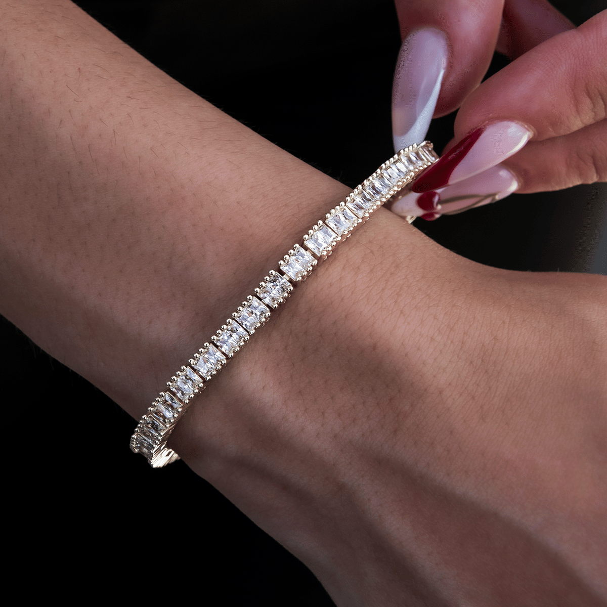 GLD Women Diamond Baguette Tennis Bracelet in Yellow Gold - 3 mm