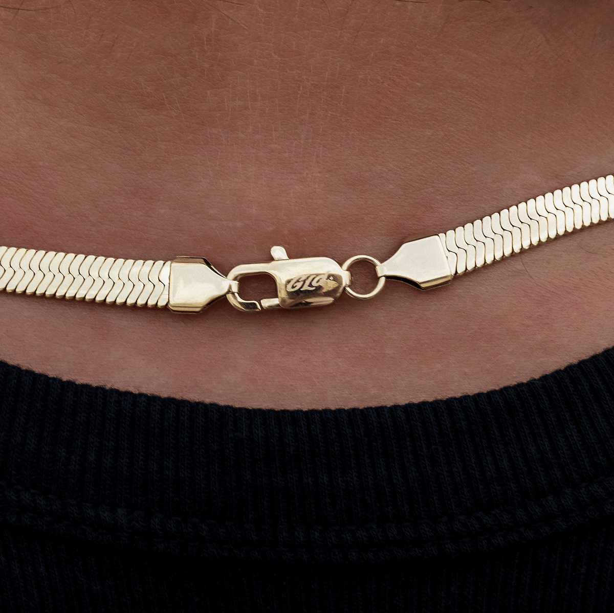 GLD Women Herringbone Necklace in Yellow Gold - 6 mm