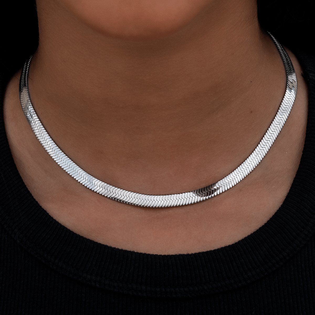 GLD Women Herringbone Necklace in White Gold - 6 mm