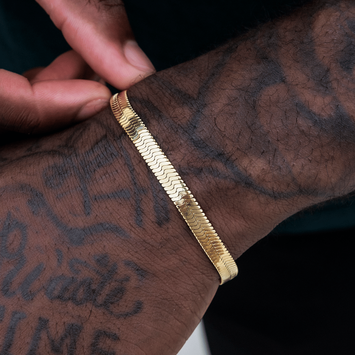 GLD Men Herringbone Bracelet in Yellow Gold - 6 mm