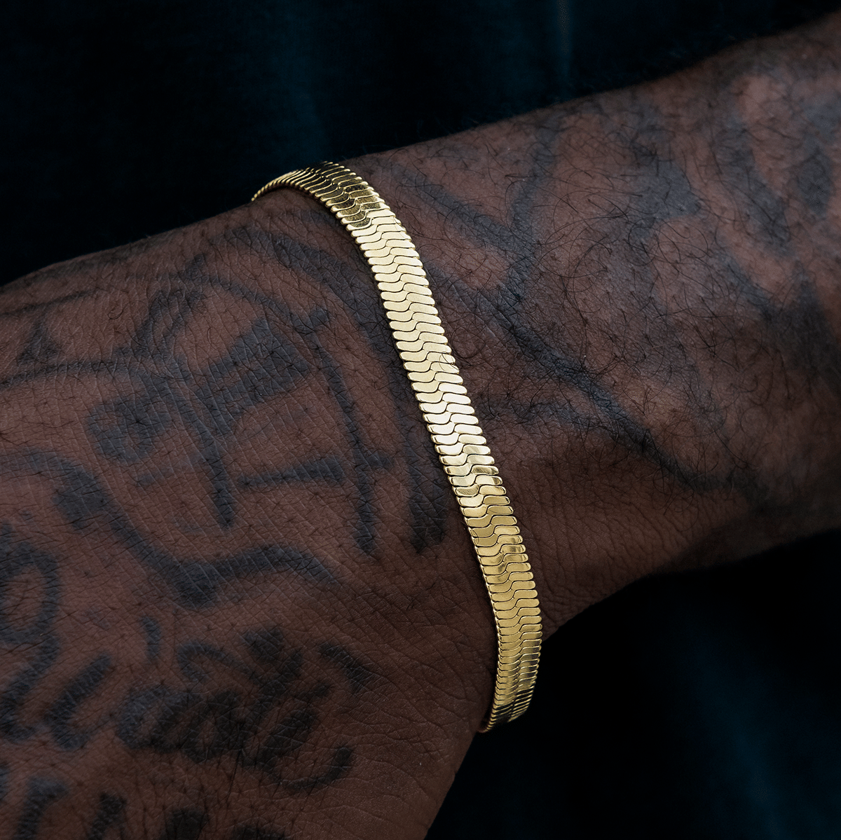 GLD Men Herringbone Bracelet in Yellow Gold - 6 mm