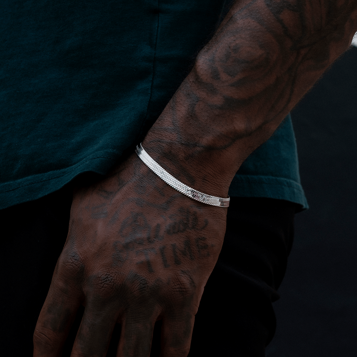 GLD Men Herringbone Bracelet in White Gold - 6 mm