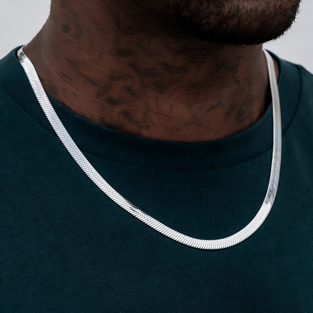 GLD Men Herringbone Chain in White Gold - 6 mm