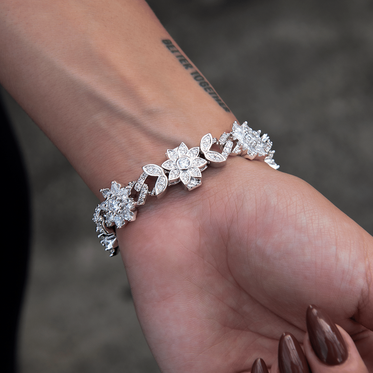 GLD Women Diamond Infinity Flower Bracelet