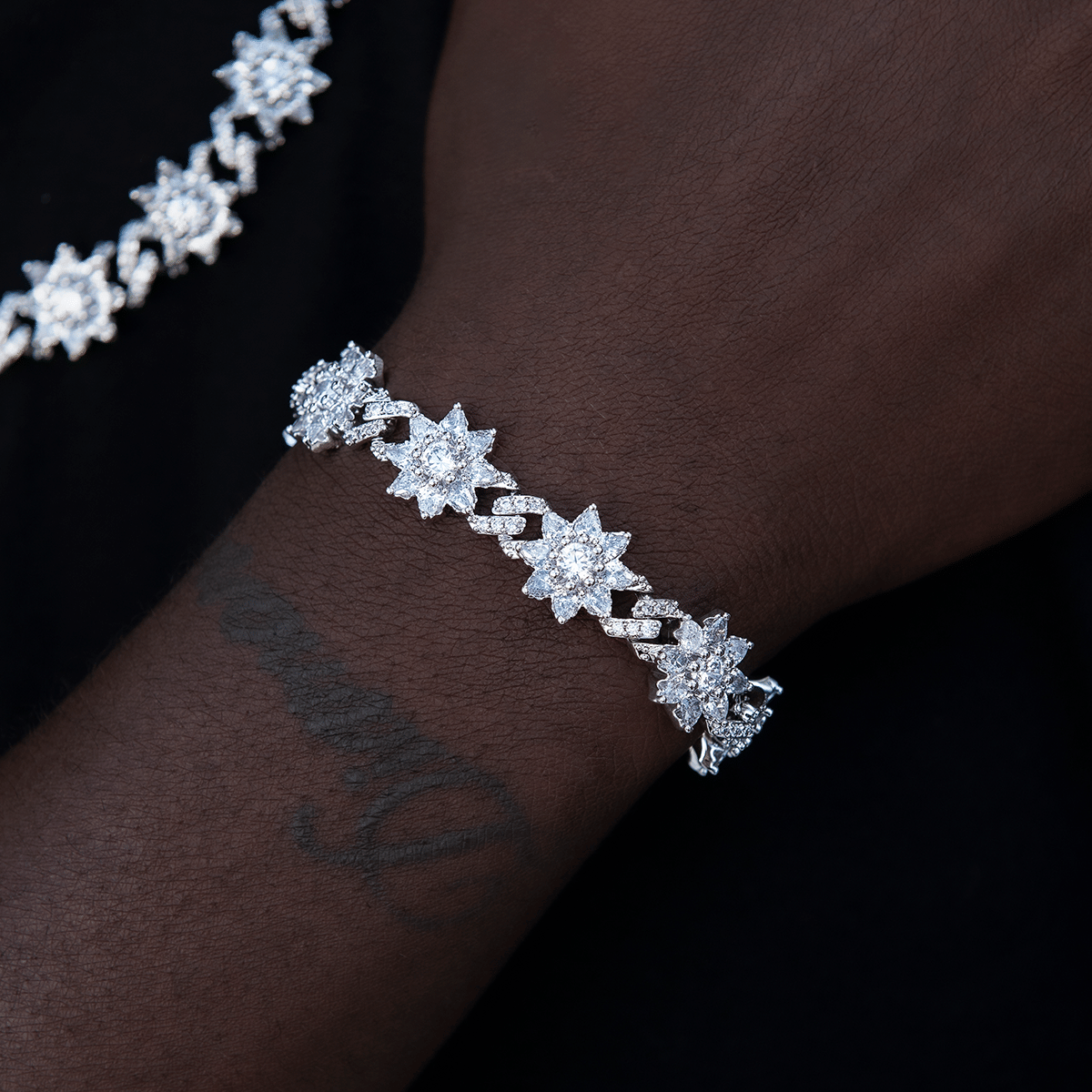 GLD Men Diamond Infinity Flower Bracelet