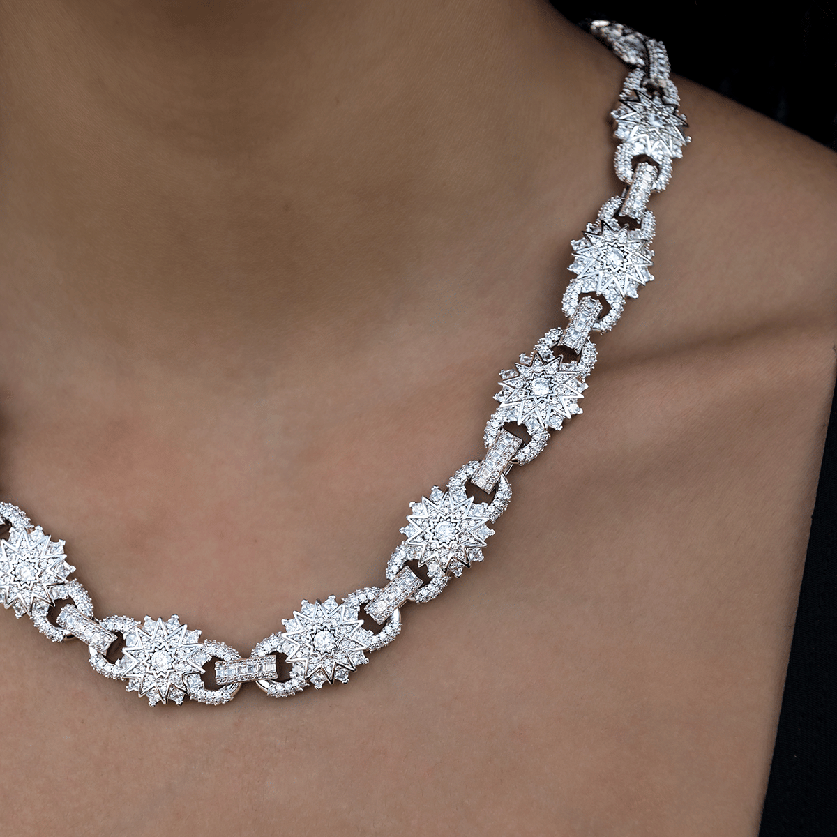GLD Women Star Mariner Necklace in White Gold - 16 mm