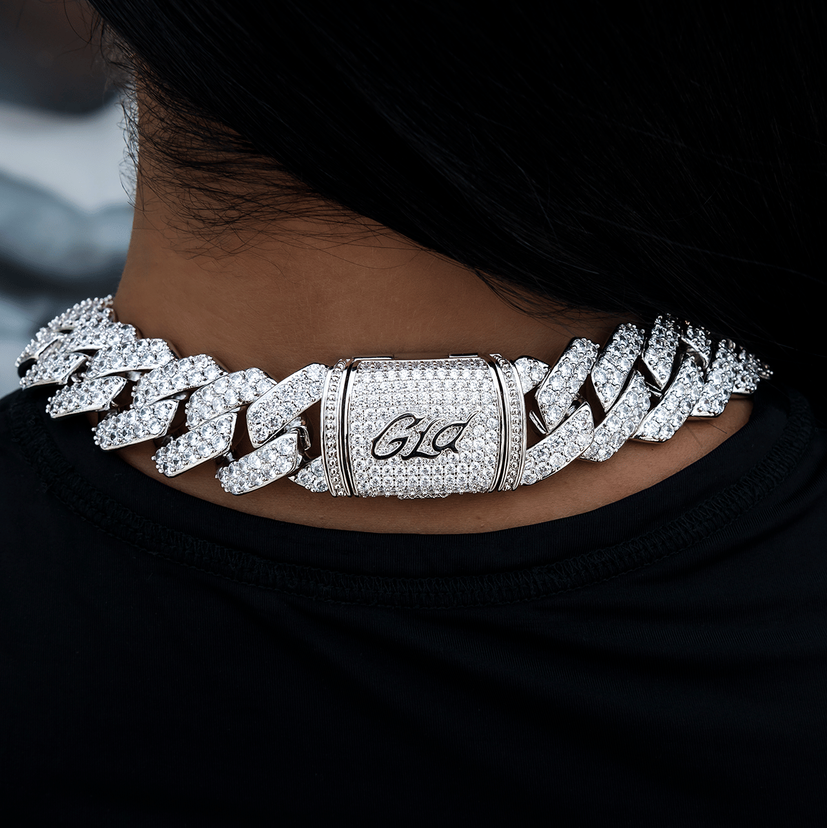 GLD Women Diamond Prong Link Necklace in White Gold - 25 mm