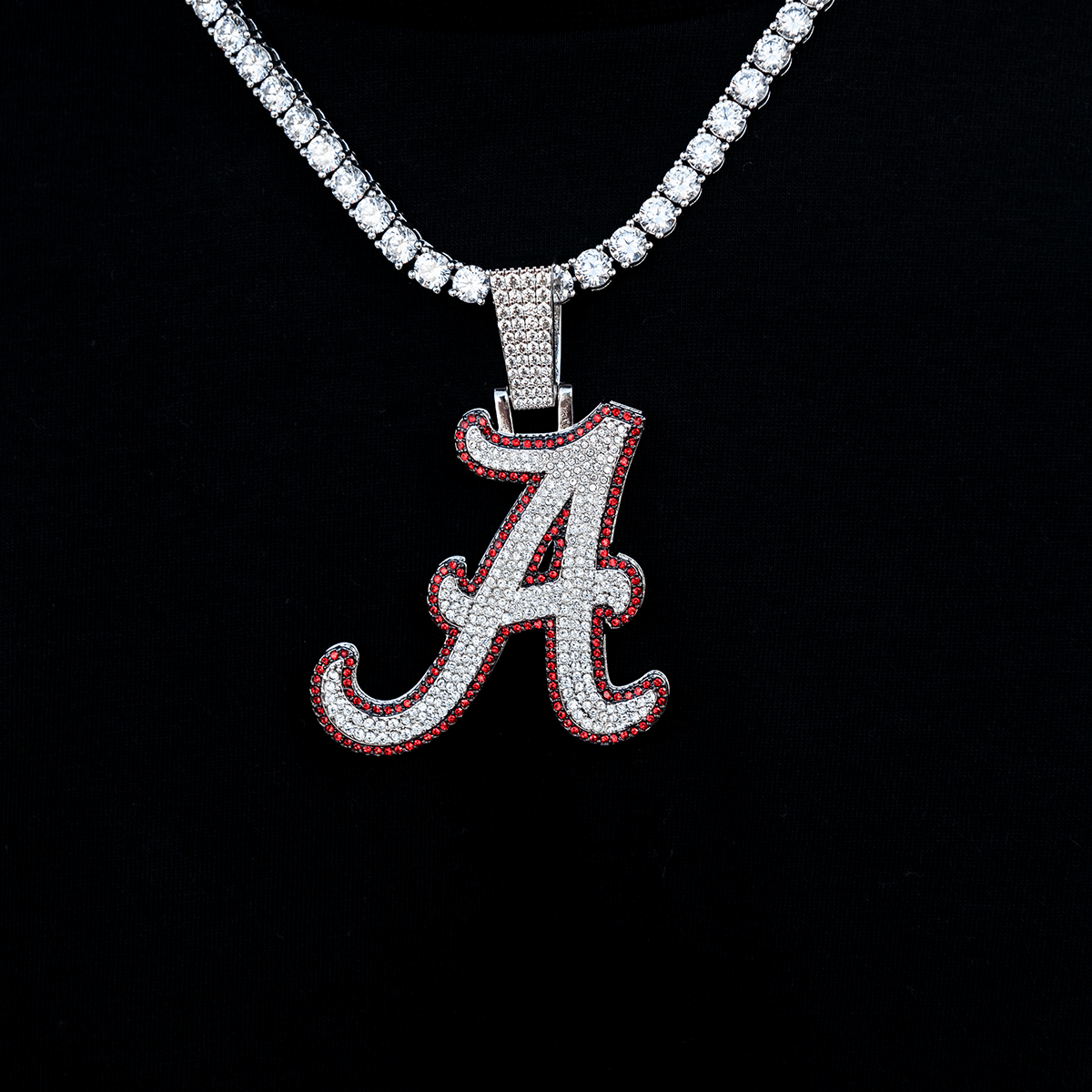 GLD Men Large Alabama Crimson Tide Official NCAA Logo Pendant