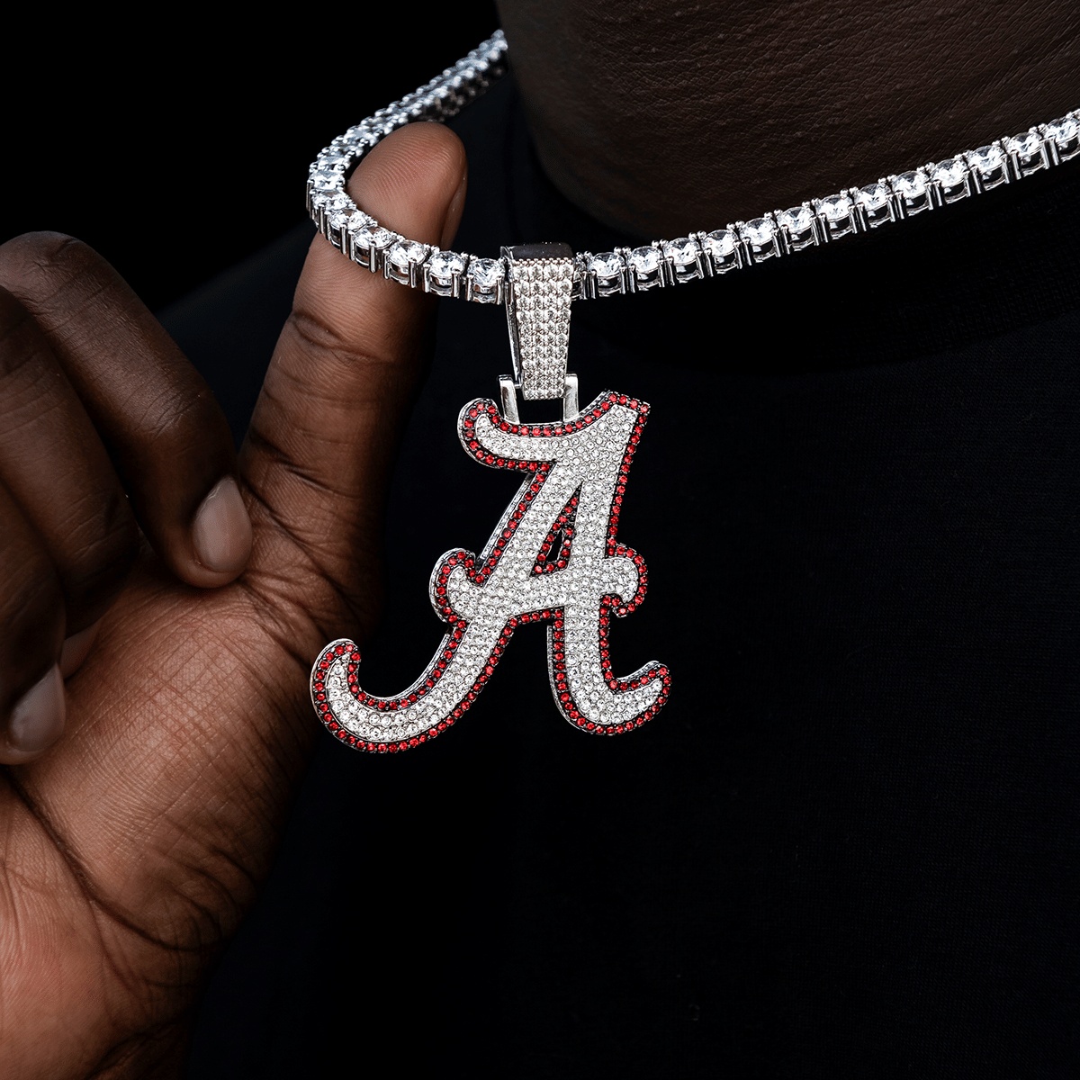 GLD Men Large Alabama Crimson Tide Official NCAA Logo Pendant