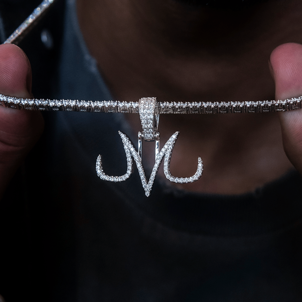 GLD PROMO SETS Majin Pendant in White Gold