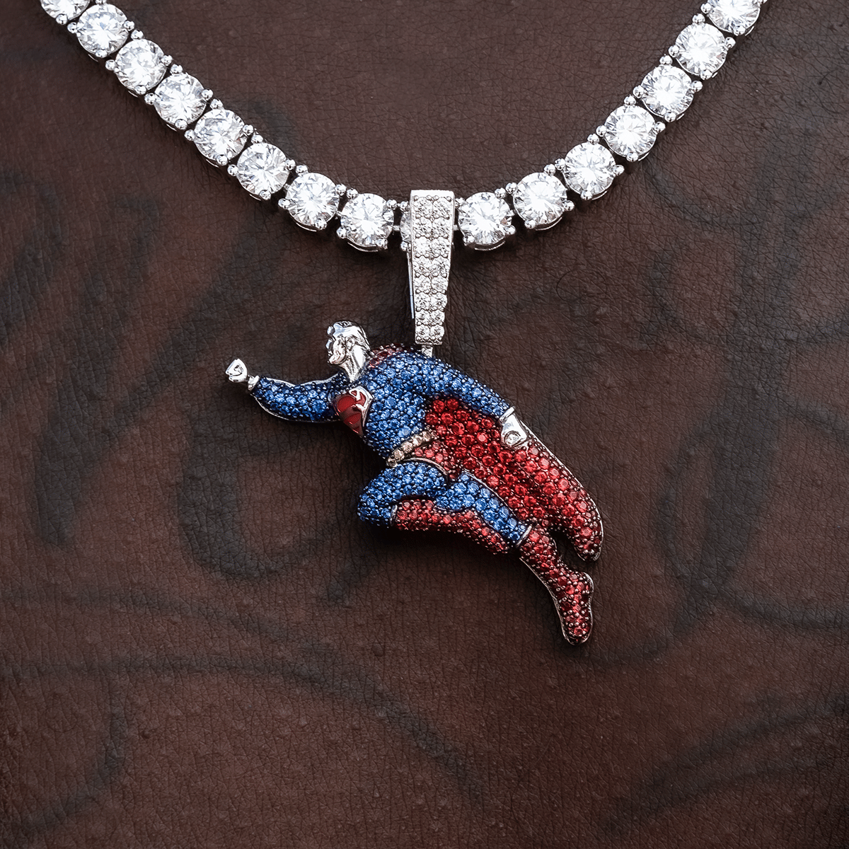 GLD Men Official DC Comics Superman Full Body Pendant
