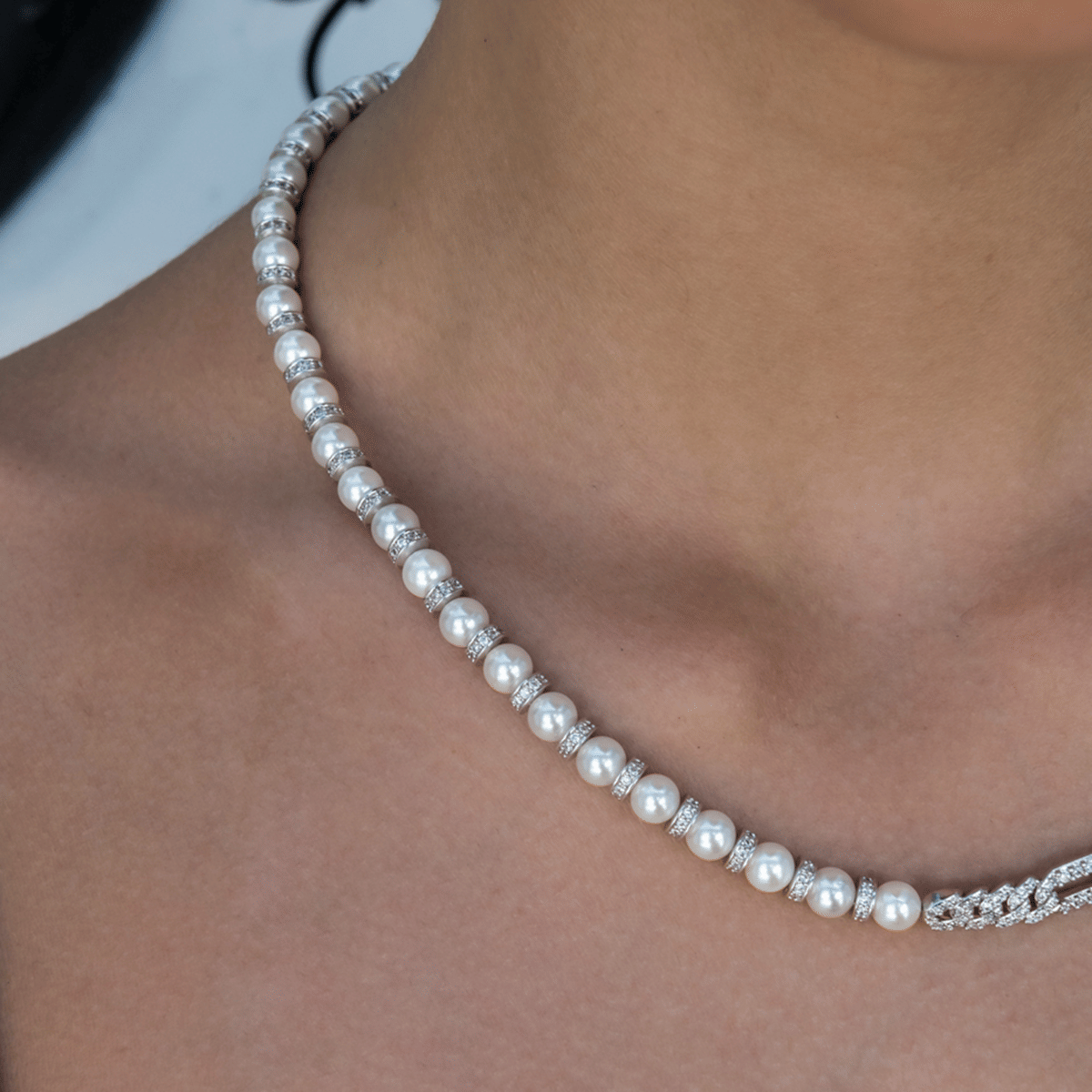 GLD Women Diamond Figaro Pearl Necklace
