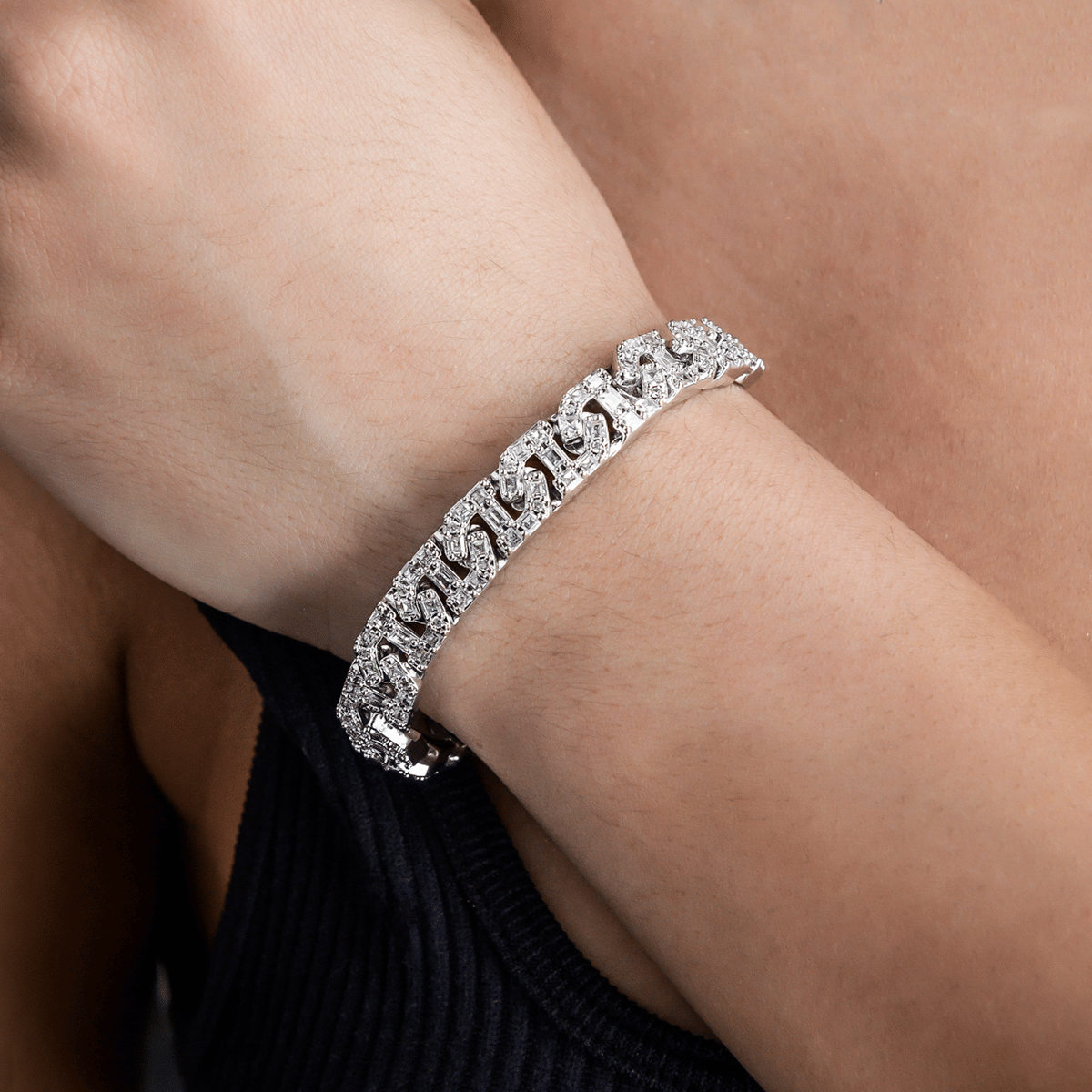 GLD Women Baguette Chain Link Bracelet in White Gold