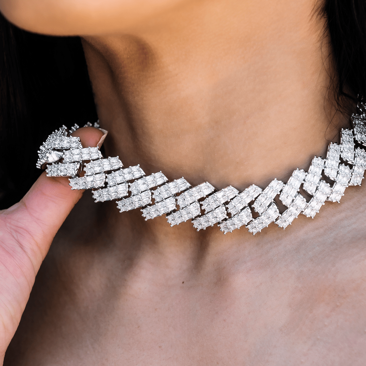 GLD Women Baguette Prong Set Cuban Necklace in White Gold - 19 mm
